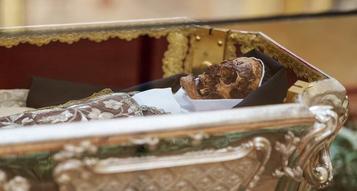 BREAKING NEWS: Body of Saint Teresa displayed publicly for the first time in 100 years BREAKING NEWS: Body of Saint Teresa displayed publicly for the first time in 100 years