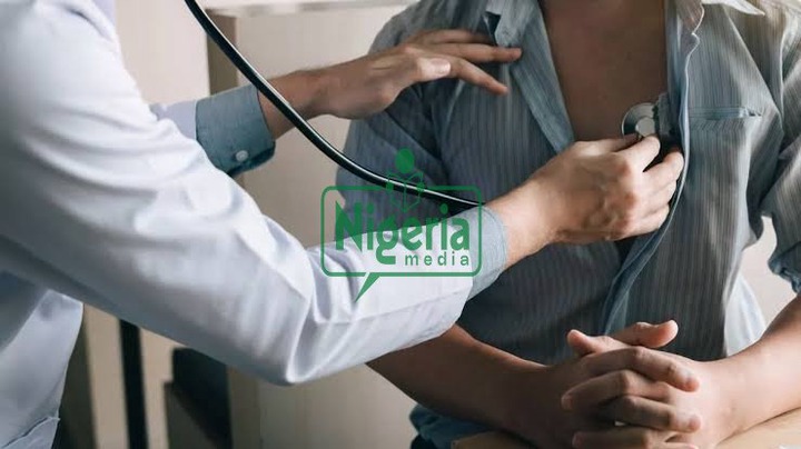 Cardiologist Says These Five Foods Damage Heart Without People Realizing It
