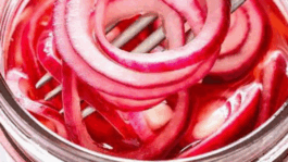 Onion and vinegar is all you need : These are some of its secret benefits that will blow you away