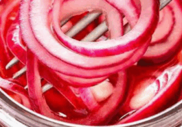 Onion and vinegar is all you need : These are some of its secret benefits that will blow you away