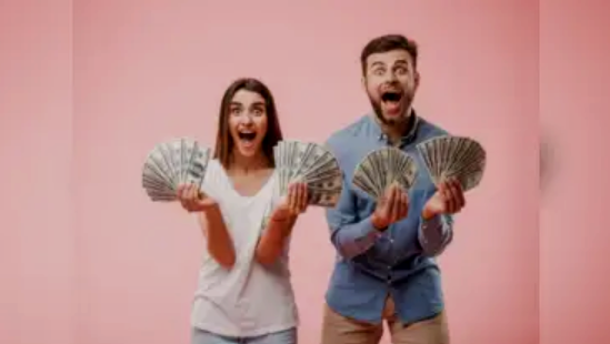 5 Sure Signs Your Spouse Is In It For The Money 5 Sure Signs Your Spouse Is In It For The Money