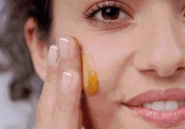 BREAKING NEWS: Here Are 6 Six Benefits Of Using Honey On Your Face And How To Apply It