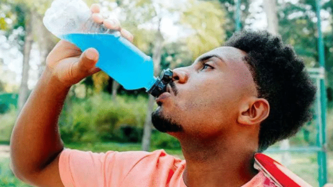 BREAKING: 7 Everyday Items You Should Never Use to Drink Warm Water – And Why BREAKING: 7 Everyday Items You Should Never Use to Drink Warm Water – And Why