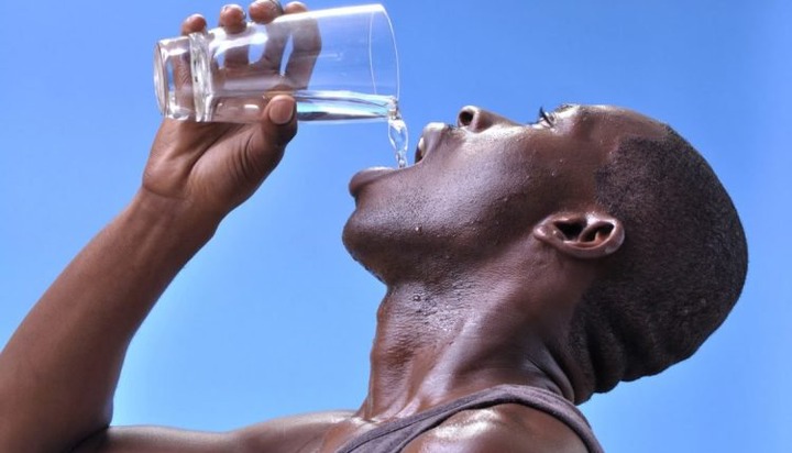 The Risks of Drinking Water at the Wrong Time The Risks of Drinking Water at the Wrong Time