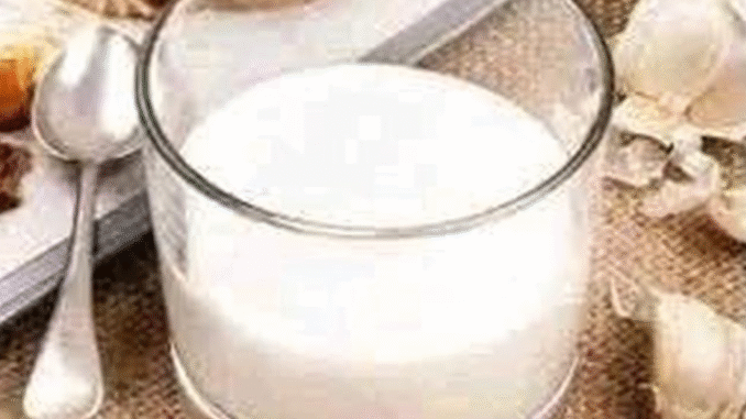 Boil Garlic And Milk Together And Drink Daily To Cure The Following Illnesses