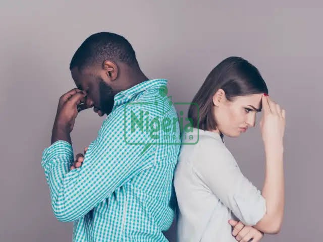 Dear Men, Avoid Women With These 5 Behaviours To Save Your Life Dear Men, Avoid Women With These 5 Behaviours To Save Your Life