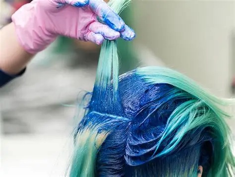 BREAKING: Effects Of Using Dyes In Your Hair