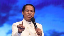 What Happens if You Pray for the Head of State in Morning and Abuse Him at Night –Oyakhilome Reveals