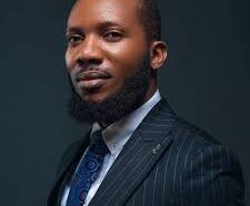 Sen. Natasha: Over my dead body she cannot resume this is not how to run a country -Inibehe Effiong
