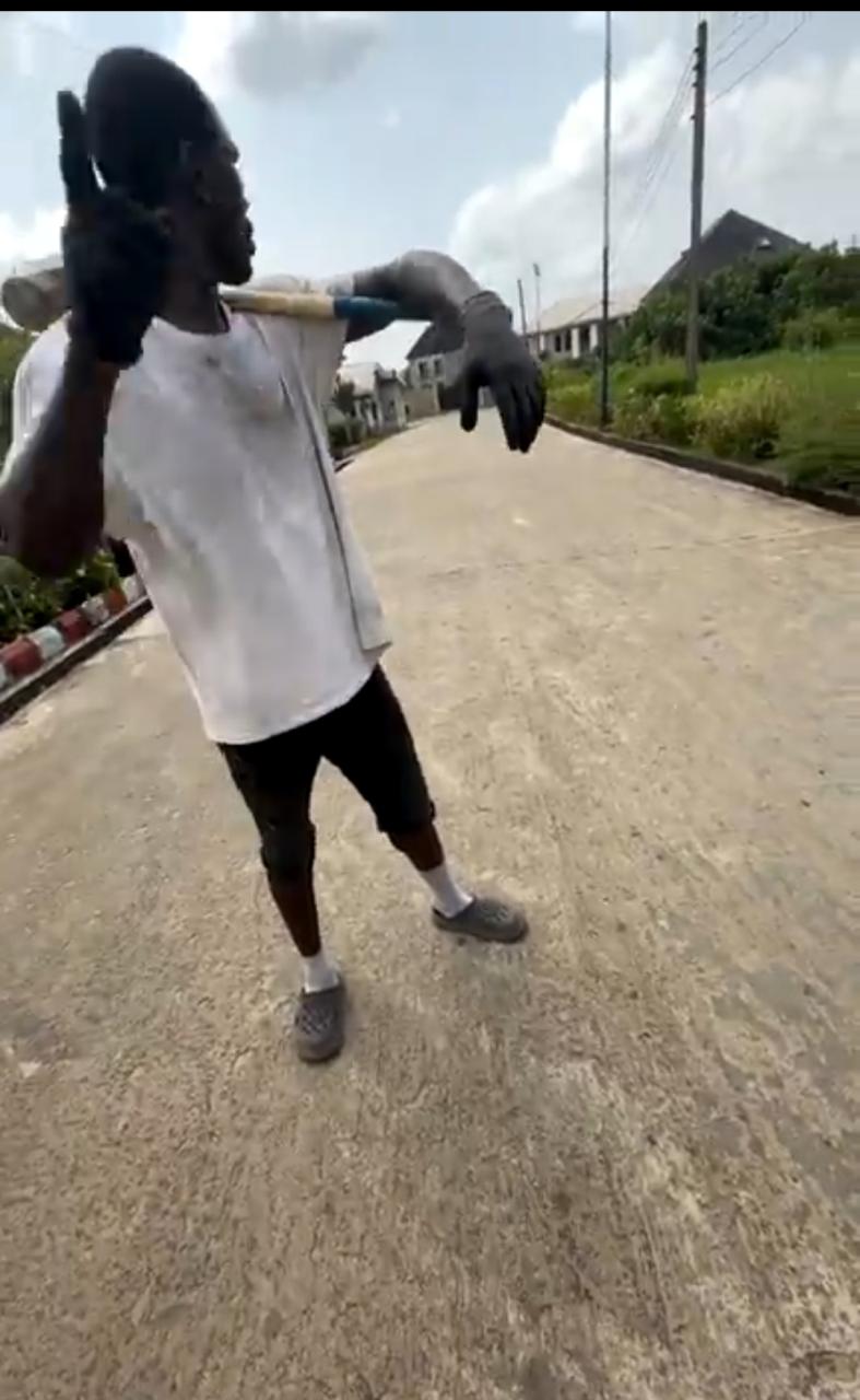 Lady in Bayelsa raises alarm as man allegedly stalks her with threats