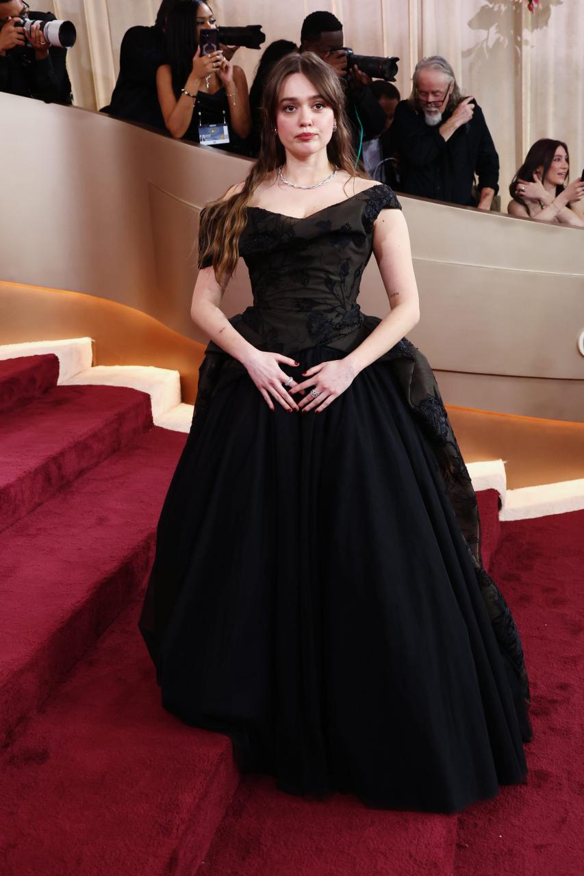 83rd annual golden globes arrivals